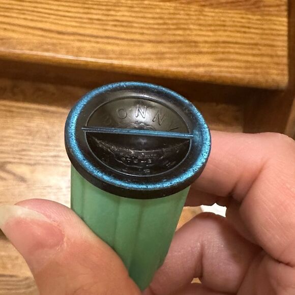 Vintage Bonny ware mint green Salt Shaker Art Deco style salt or pepper shaker. - Picture 9 of 12